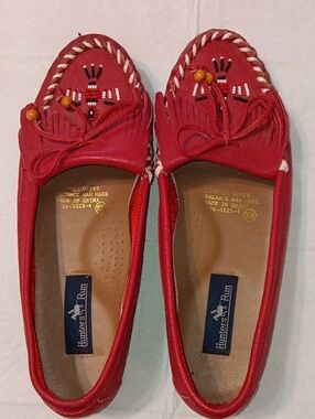 Hunters Run Red Beaded Thunderbird Moccasins 10